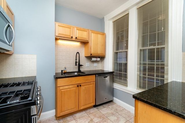 35 Chestnut St 2, Chelsea, MA 02150