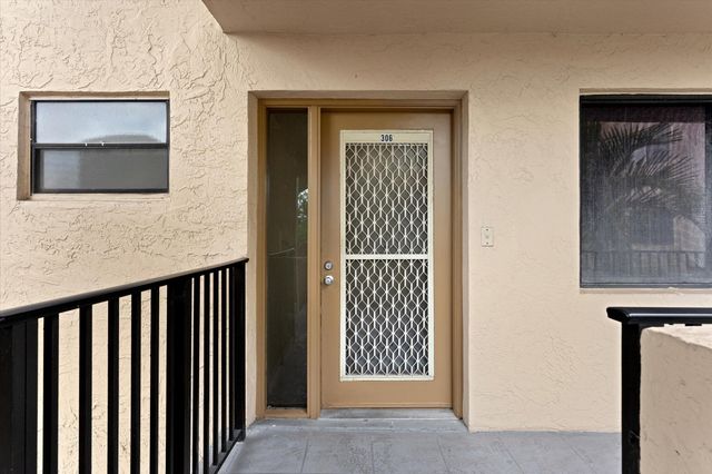 8040 Hampton Boulevard 306, North Lauderdale, FL 33068