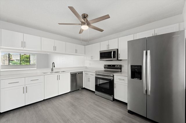 8040 Hampton Boulevard 306, North Lauderdale, FL 33068