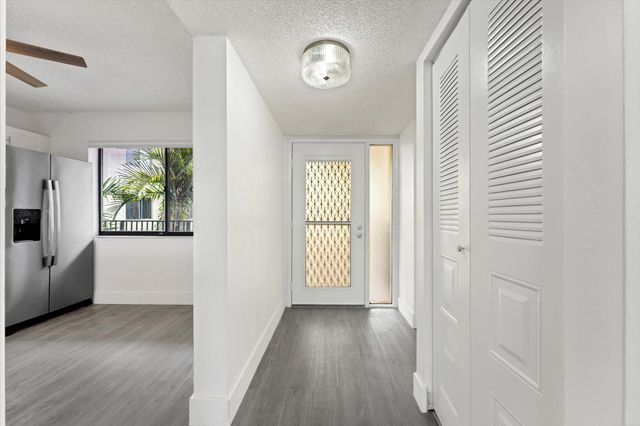 8040 Hampton Boulevard 306, North Lauderdale, FL 33068