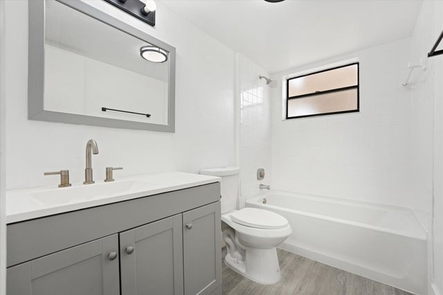 8040 Hampton Boulevard 306, North Lauderdale, FL 33068