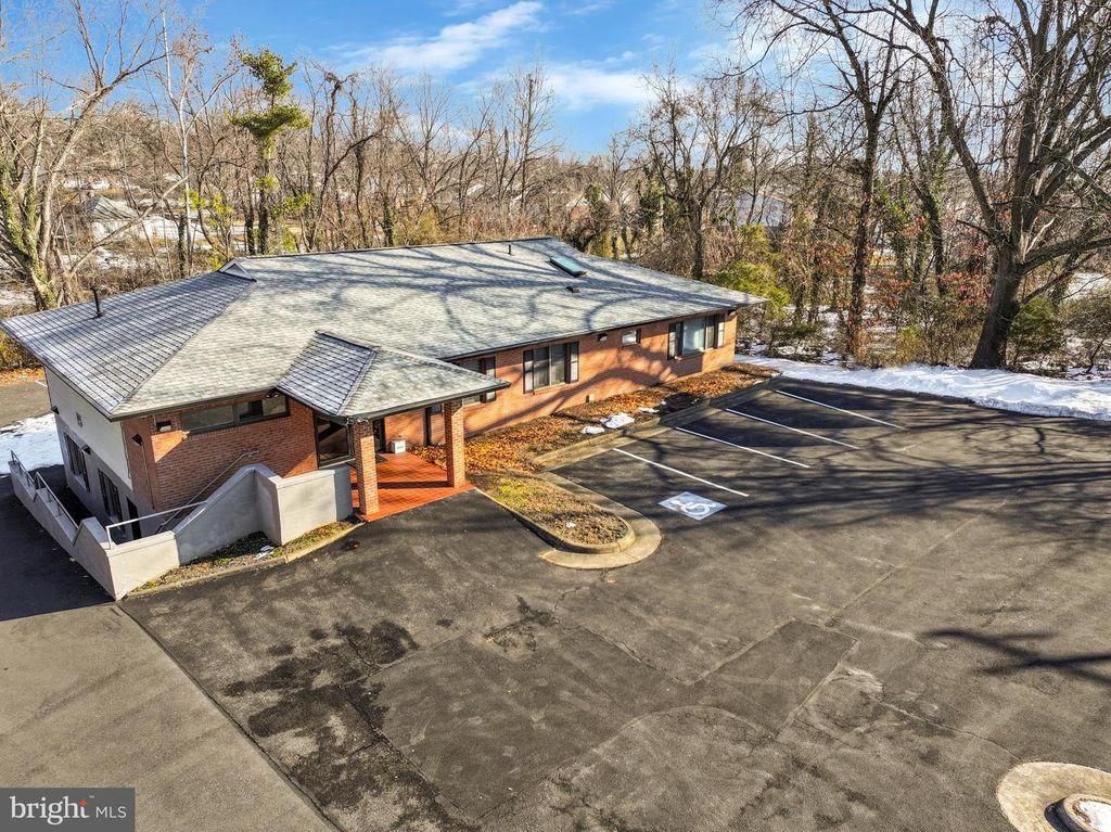 1502 FEATHERSTONE ROAD, Woodbridge, VA 22191