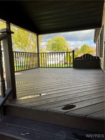 433 CHESTNUT Drive, Lockport Town, NY 14094