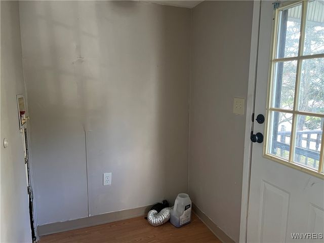 433 CHESTNUT Drive, Lockport Town, NY 14094