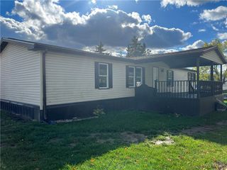 433 CHESTNUT Drive, Lockport Town, NY 14094