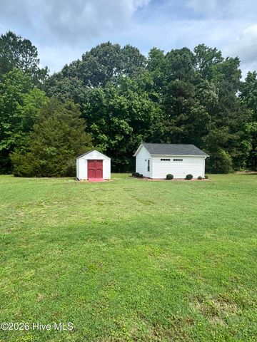 124 Stockbridge Drive, Selma, NC 27576