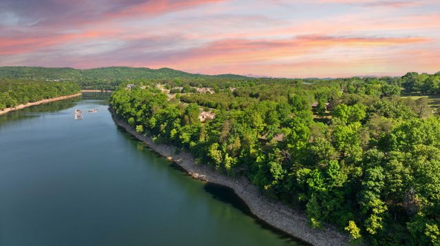 80-2 Woodson Bend Resort, Bronston, KY 42518