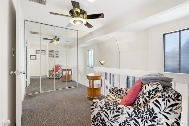 38 Carriage Place, Edison, NJ 08820