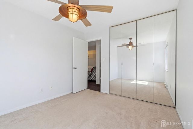 38 Carriage Place, Edison, NJ 08820