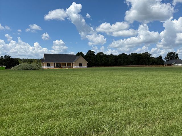 948 Jones Road, New Waverly, TX 77358