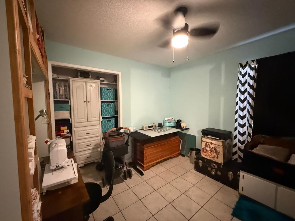 Image 14 of property listing at 14312 W B Street, Kerman, CA 93630