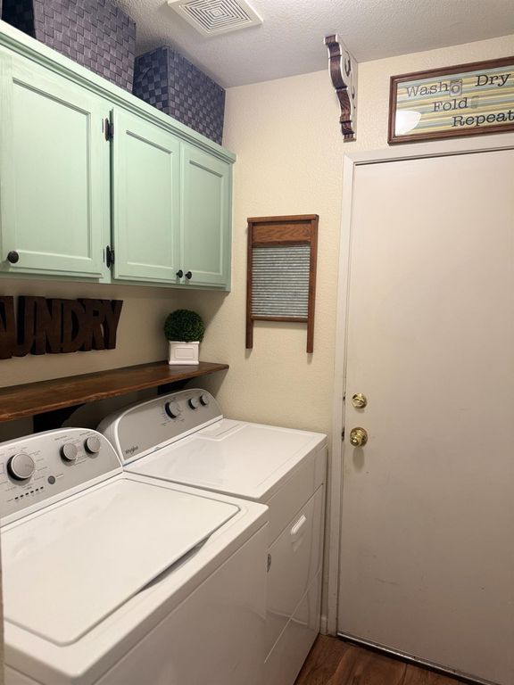 Image 15 of property listing at 14312 W B Street, Kerman, CA 93630