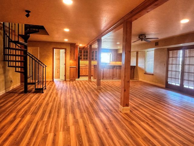 1208 Cypress Creek Rd, Kerrville, TX 78028