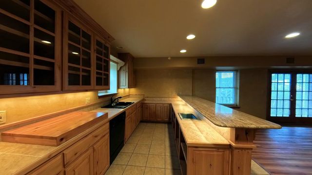 1208 Cypress Creek Rd, Kerrville, TX 78028