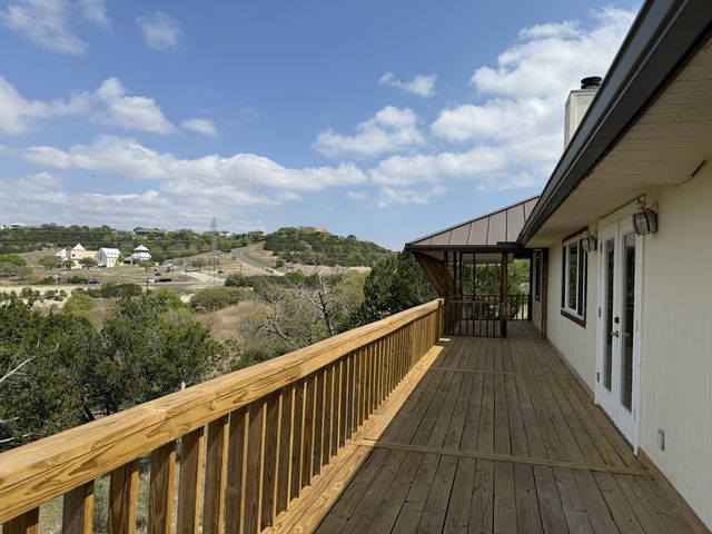 1208 Cypress Creek Rd, Kerrville, TX 78028
