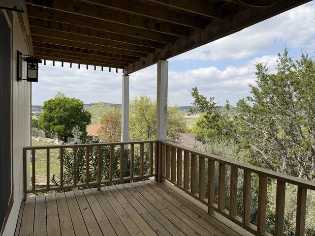 1208 Cypress Creek Rd, Kerrville, TX 78028