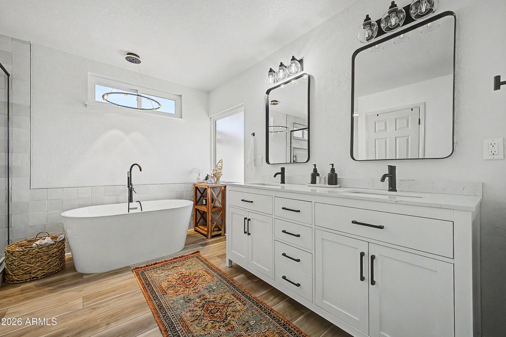 Image 14 of property listing at 14227 N 22ND Street, Phoenix, AZ 85022