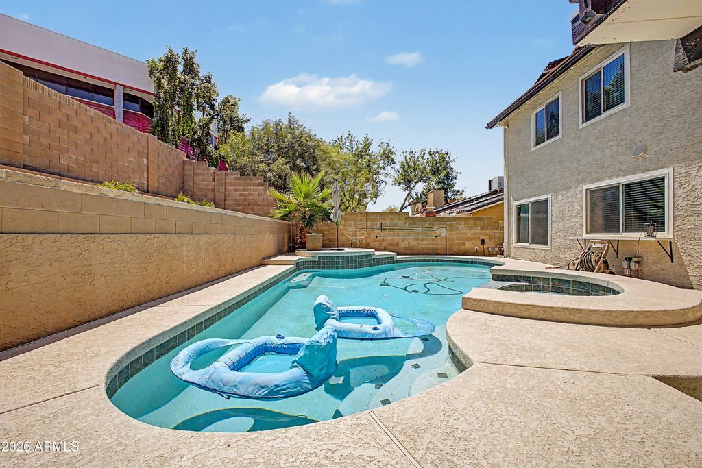 Image 28 of property listing at 14227 N 22ND Street, Phoenix, AZ 85022