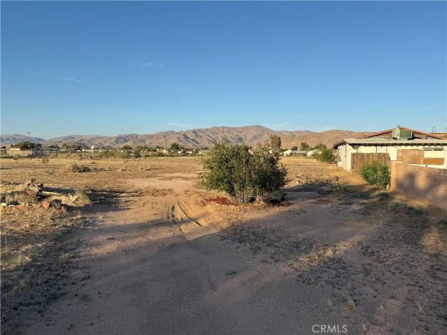 22449 Ottawa Road, Apple Valley, CA 92308