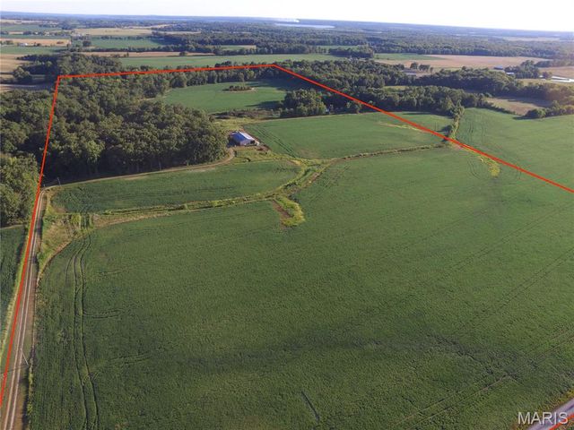 9647 E Barat Rd., Mount Vernon, IL 62864