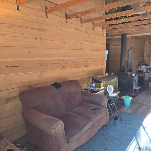 9647 E Barat Rd., Mount Vernon, IL 62864