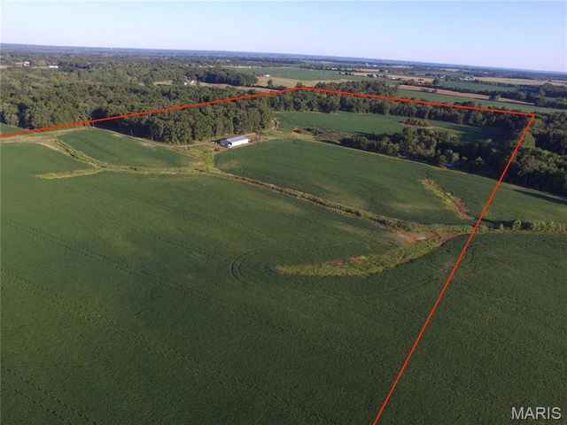 9647 E Barat Rd., Mount Vernon, IL 62864