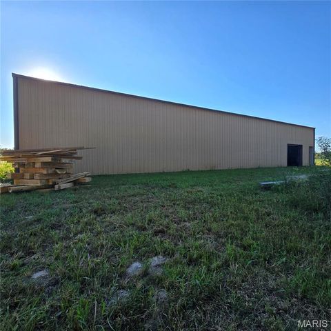 9647 E Barat Rd., Mount Vernon, IL 62864