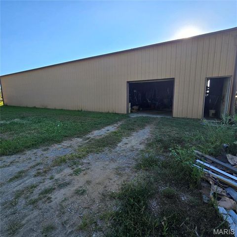 9647 E Barat Rd., Mount Vernon, IL 62864