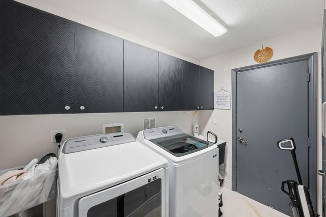 5947 NW 54th Circle, Coral Springs, FL 33067
