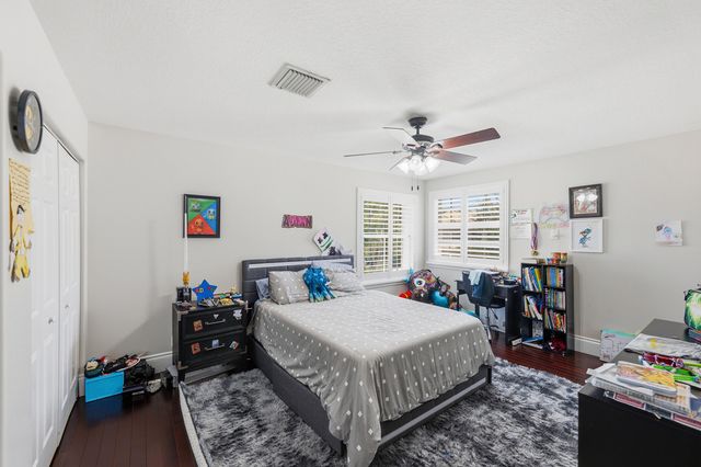5947 NW 54th Circle, Coral Springs, FL 33067