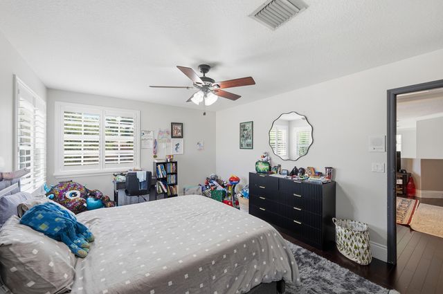 5947 NW 54th Circle, Coral Springs, FL 33067