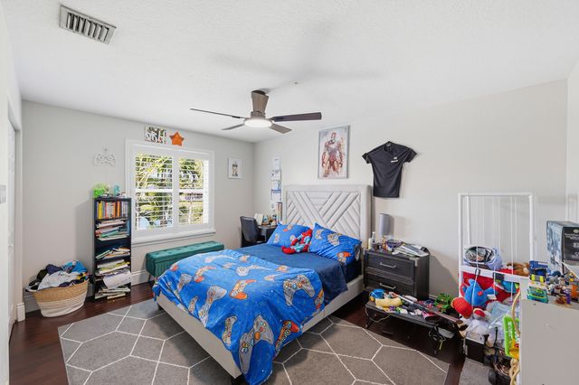 5947 NW 54th Circle, Coral Springs, FL 33067
