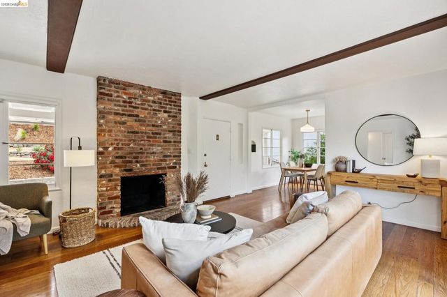 1201 Mountain Blvd, Oakland, CA 94611