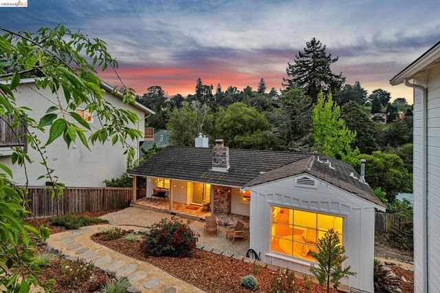 1201 Mountain Blvd, Oakland, CA 94611