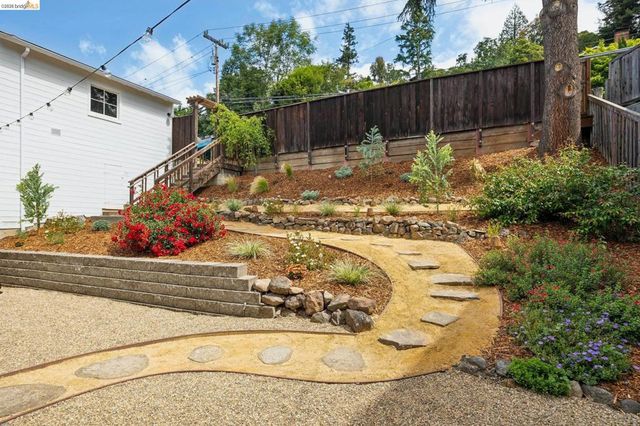 1201 Mountain Blvd, Oakland, CA 94611