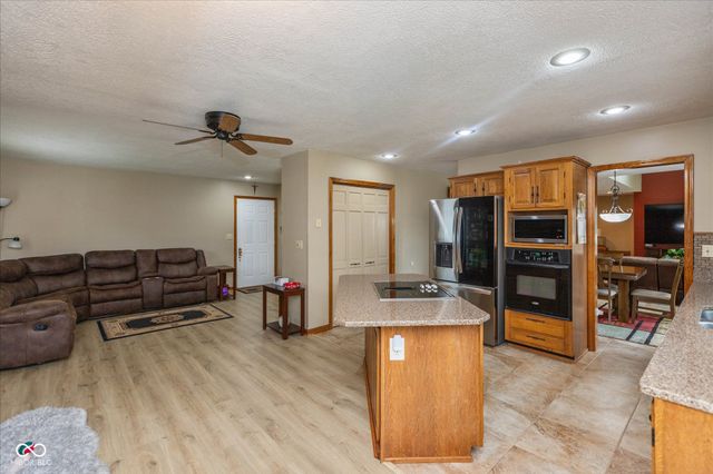 4651 Monterey Drive, Columbus, IN 47203