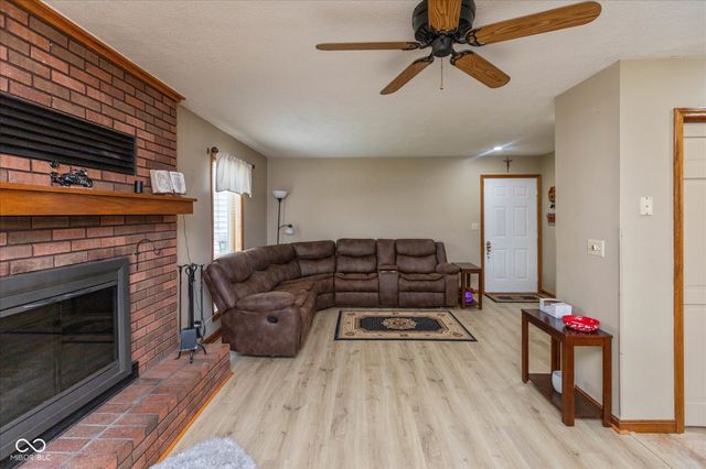 4651 Monterey Drive, Columbus, IN 47203