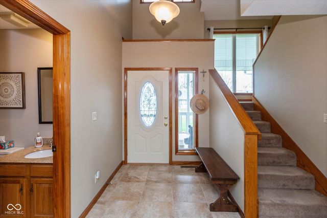 4651 Monterey Drive, Columbus, IN 47203