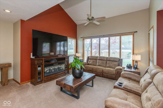 4651 Monterey Drive, Columbus, IN 47203