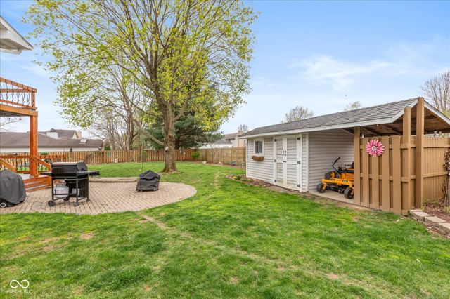 4651 Monterey Drive, Columbus, IN 47203