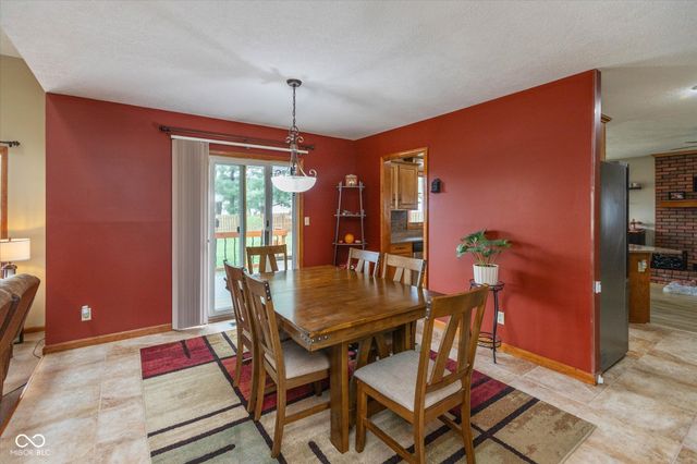 4651 Monterey Drive, Columbus, IN 47203