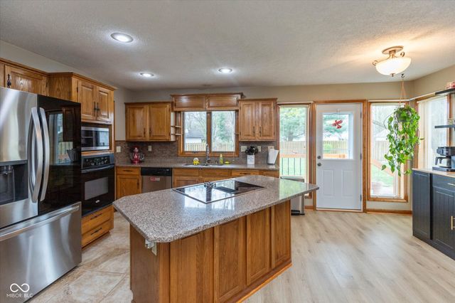 4651 Monterey Drive, Columbus, IN 47203