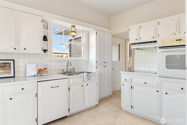 1101 Grand Avenue, Everett, WA 98201