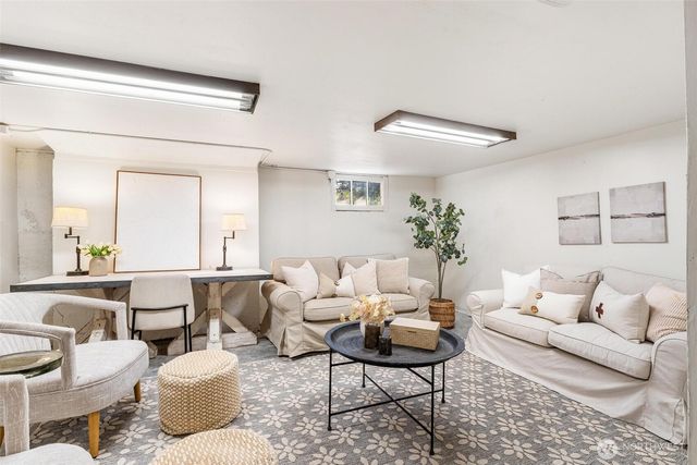 1101 Grand Avenue, Everett, WA 98201