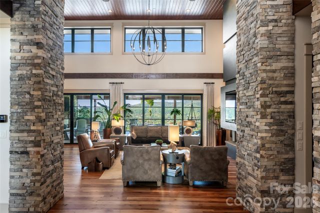 170 Bear View Road, Weaverville, NC 28787