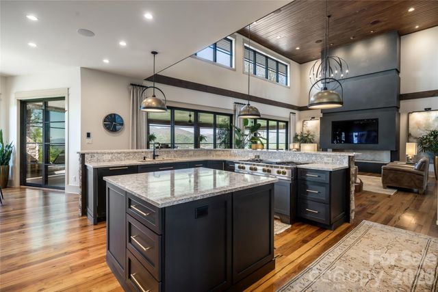 170 Bear View Road, Weaverville, NC 28787