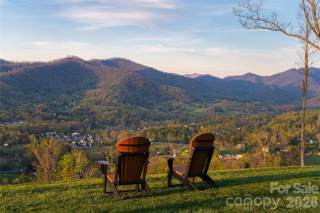 170 Bear View Road, Weaverville, NC 28787