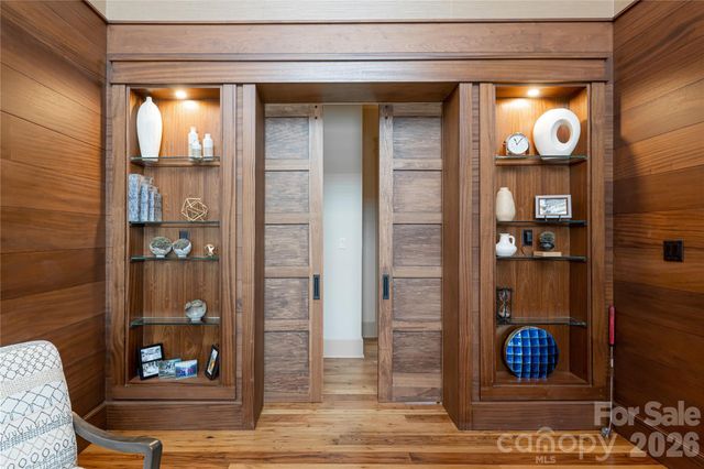 170 Bear View Road, Weaverville, NC 28787