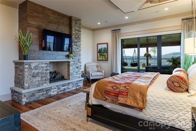 170 Bear View Road, Weaverville, NC 28787