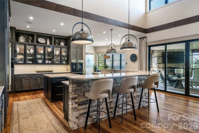 170 Bear View Road, Weaverville, NC 28787